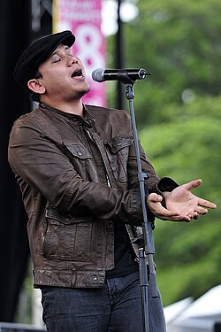 Padi's vocalist, Fadly during Pesta Malam Indonesia 3 Concert in 2009.