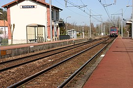 Rame Z 20500 entrant en gare voie 1 en direction de Malesherbes.