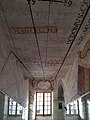 Horloge solaire du Lycée Stendhal de Grenoble, plafond et fenêtre de la volée Est