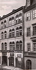 Der Vorgängerbau (links): Schwabes Hof (um 1870)