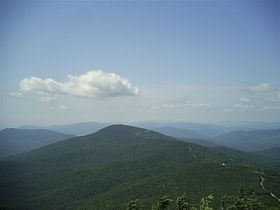 Vue du pic Pico depuis le pic Killington.