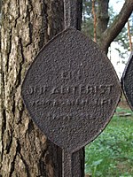 Skorodowana tabliczka nagrobna nieznanego żołnierza piechoty (Ein Infanterist)