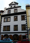 Měšťanský_dům_U_Brykců_(Malá_Strana),_Praha_1,_U_lužického_semináře_12,_Malá_Strana.jpg