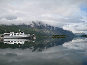 M/S Langas vid Saltoluokta fjällstation