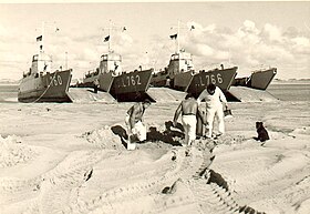 Landungsboote Flunder, Lachs und Stör am Strand, 1966