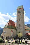 Pfarrkirche St. Jakob mit Friedhof