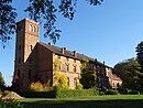 Gutsanlage, bestehend aus Gutshaus, Wirtschaftshof, Gutsverwalterhaus mit älteren Kellergewölben, Gutspark