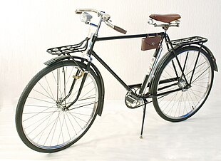 Чоловічий дорожній велосипед В-134 «Україна», виробництва 1969 року у повній комплектації.