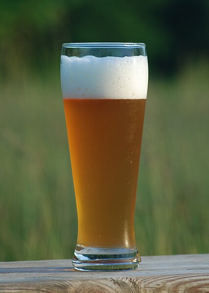 File:Weizenbier-ukko.jpg