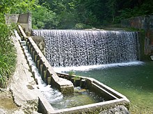 Échelle à poissons sur la Leysse à sa sortie du massif des Bauges