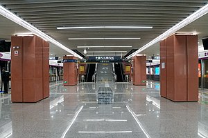 吳山廣場站站台，2022年4月
