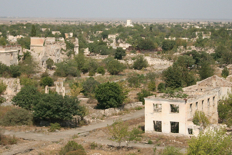 http://upload.wikimedia.org/wikipedia/commons/thumb/7/74/Agdam-nagorno-karabakh-3.jpg/800px-Agdam-nagorno-karabakh-3.jpg