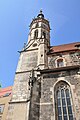Die Mauersteine der Amanduskirche in Bad Urach bestehen aus Gönninger und Seeburger Kalktuff. Die Eckquader sind aus Weißjura-Massenkalk.