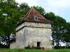 Le pigeonnier de la Calonie.