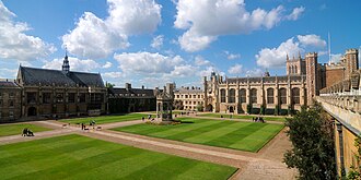 Trinity College, Cambridge Cmglee Cambridge Trinity College Great Court.jpg