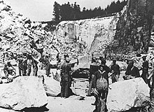 Mauthausen prisoners forced to work at the Wiener Graben quarry, 1942 Forced labor at Wiener Graben quarry 1942.jpg