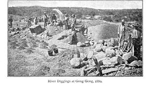 English: River diggings at Gong Gong. Gong Gon...