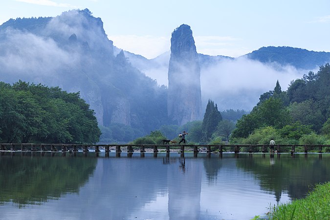 浙江麗水市縉雲縣仙都景區是該市第一個國家5A級旅遊景區。