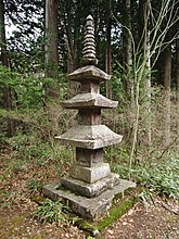 Sanjū-no-tō (stenen drie-etages pagode)
