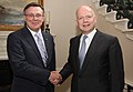 Міністр закордонних справ Великої Британії Вільям Гейґ і міністр закордонних справ України Леонід Кожара в Лондоні 13 травня 2013 року