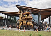 La Halle de La Machine et le Minotaure.