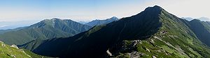 中白根山付近より見た北岳と仙丈ヶ岳