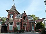 De door Van de Wint ontworpen notariswoning in Grijpskerk (2010)[6]