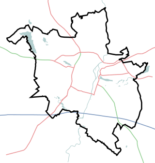 Mapa konturowa Poznania, w centrum znajduje się punkt z opisem „ulica Górna Wilda”