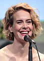 Q257442 Sarah Paulson op 12 juli 2015 (Foto: Gage Skidmore) geboren op 17 december 1974