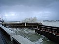 Le port de Zarautz un jour de tempête.