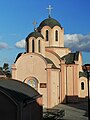Православна црква Светог Василија Острошког у Новим Бановцима у којој поје црквено-пјевачко друштво Острог.