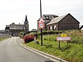 La grand'Rue avec église, mairie et école.