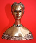 Ritratto in bronzo di signora con smeraldi di Renato Signorini