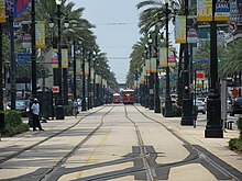 220px-Canal_Street_New_Orleans.jpg
