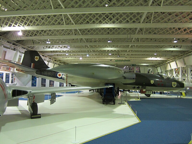 File:Canberra bomber at RAF Museum London.JPG