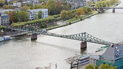 Frankfurt Am Main-Eiserner Steg-Ansicht vom Domturm-20101024.jpg