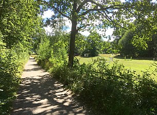 Vid Botkyrka ridsällskaps tävlingsområde, vy söderut.