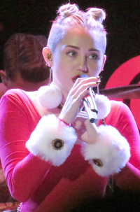 MileyCyrusPerforming2013.png