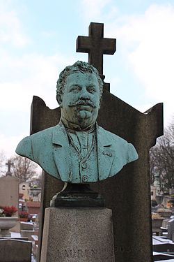 Laurent Monnet (1899), buste en bronze, Paris, cimetière du Père-Lachaise.