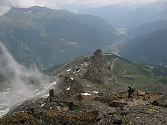 SAT-Weg 105 am Südostgrat des Vioz mit der Felsnadel des Bric