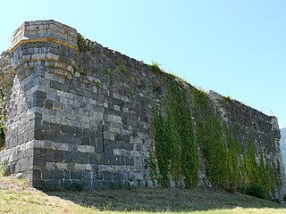 基扬城堡（法语：Château de Quillan）