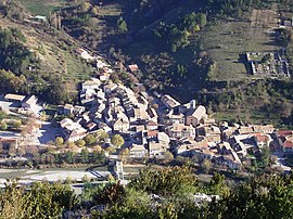 A view of Rémuzat from the nearby hillside