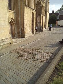 Setts showing the outline of the first building. Rochester Cathedral - sets showing the outline of the first building.jpg