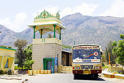 Udumalai bus at Thirumoorthi reservoir