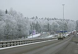 Съезд с развязки на 37-м км Ленинградского шоссе в Зеленоград на Московский проспект