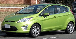 http://upload.wikimedia.org/wikipedia/commons/thumb/7/76/2011_Ford_Fiesta_SES_hatchback_--_02-18-2011.jpg/320px-2011_Ford_Fiesta_SES_hatchback_--_02-18-2011.jpg