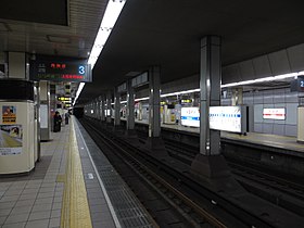 Vue des quais de la station