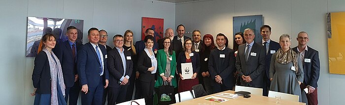 Forum Burmistrzów współorganizowane przez WWF Polska, spotkanie burmistrzów gmin węglowych z Fransem Timmermansem.