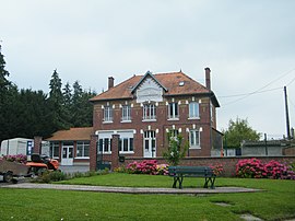 The town hall and school in Hervilly