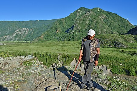 Экскурсовод в урочище Калбак-Таш